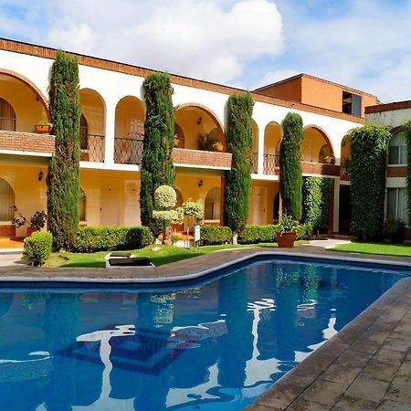 Hotel&Suites Villa del Sol Morelia Esterno foto