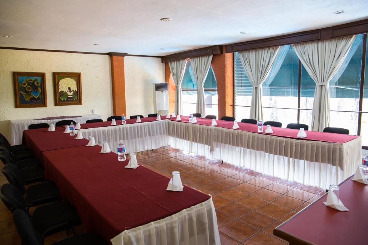 Hotel&Suites Villa del Sol Morelia Esterno foto