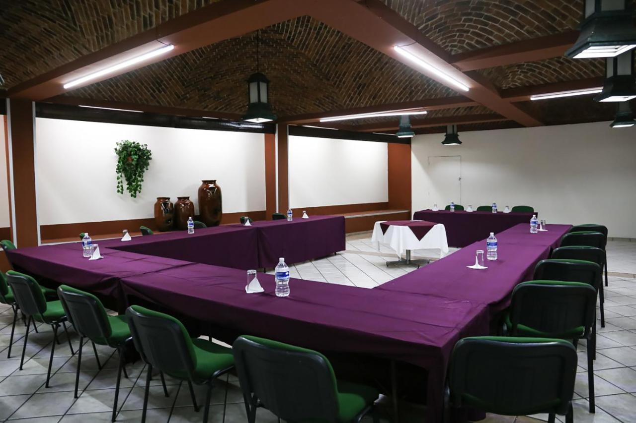 Hotel&Suites Villa del Sol Morelia Esterno foto