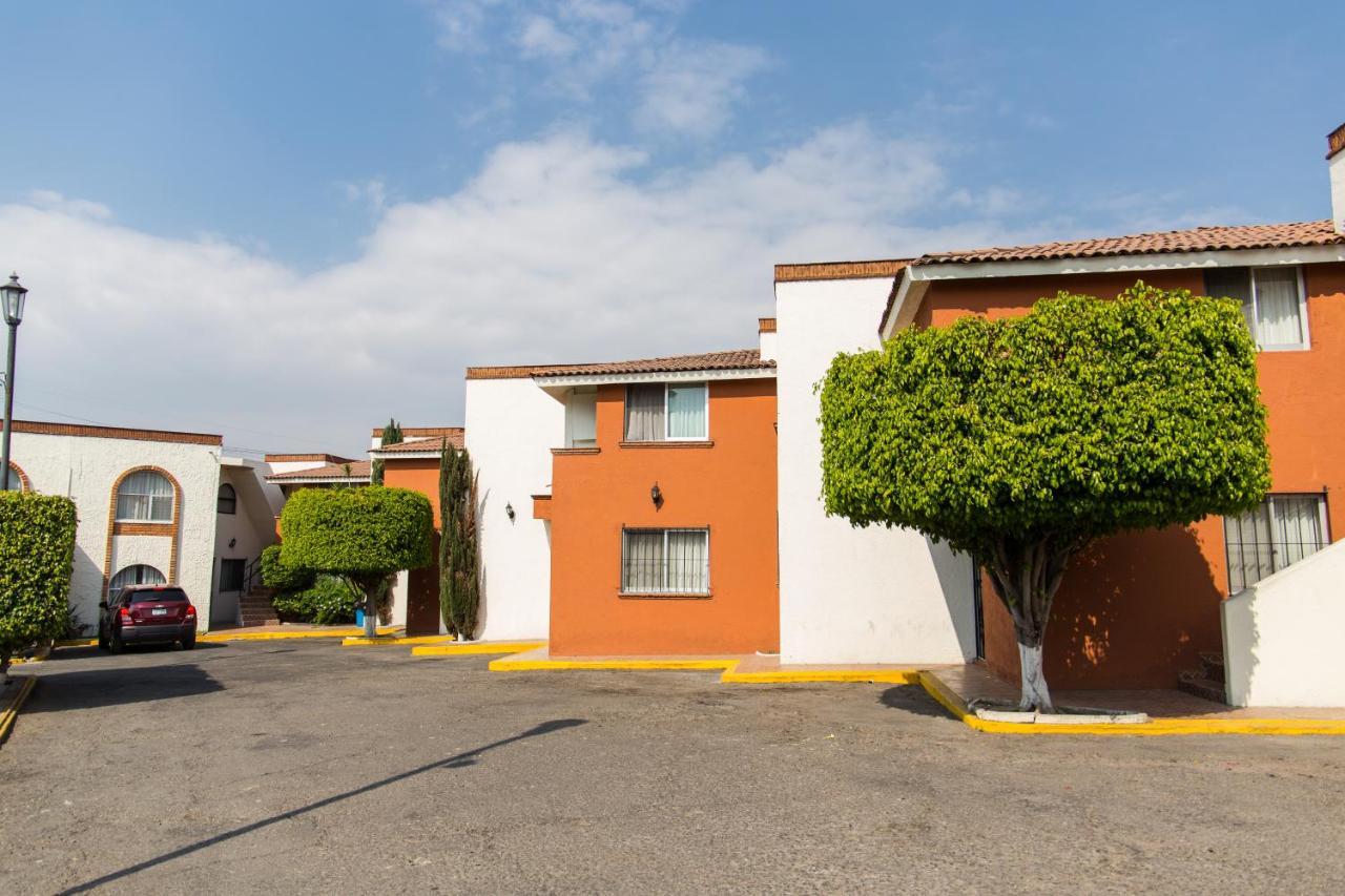 Hotel&Suites Villa del Sol Morelia Esterno foto
