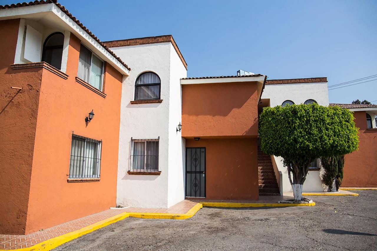 Hotel&Suites Villa del Sol Morelia Esterno foto