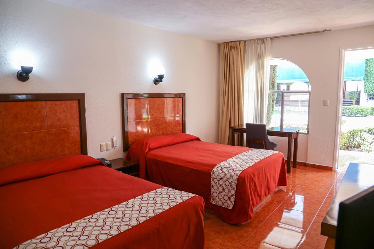 Hotel&Suites Villa del Sol Morelia Esterno foto