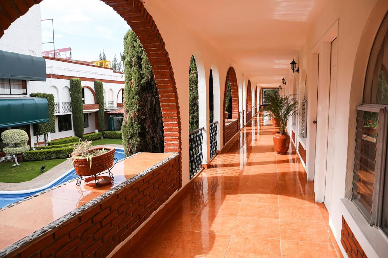 Hotel&Suites Villa del Sol Morelia Esterno foto