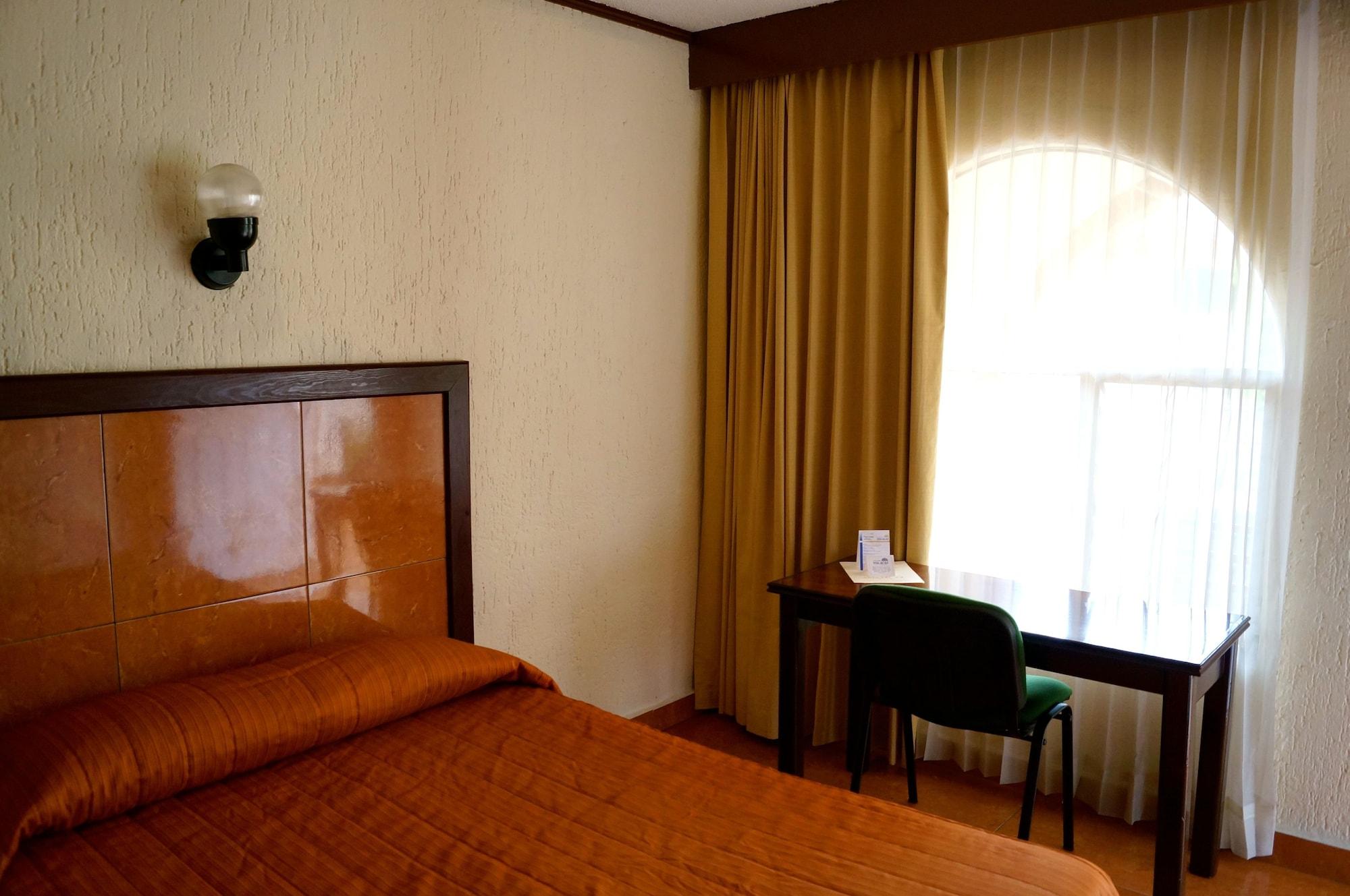 Hotel&Suites Villa del Sol Morelia Esterno foto