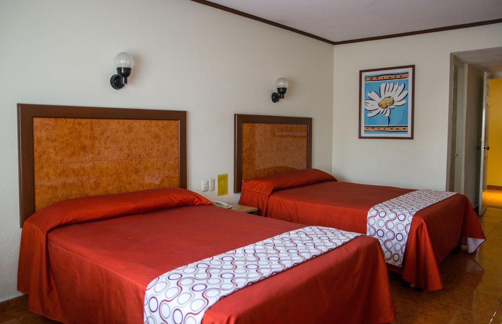 Hotel&Suites Villa del Sol Morelia Esterno foto
