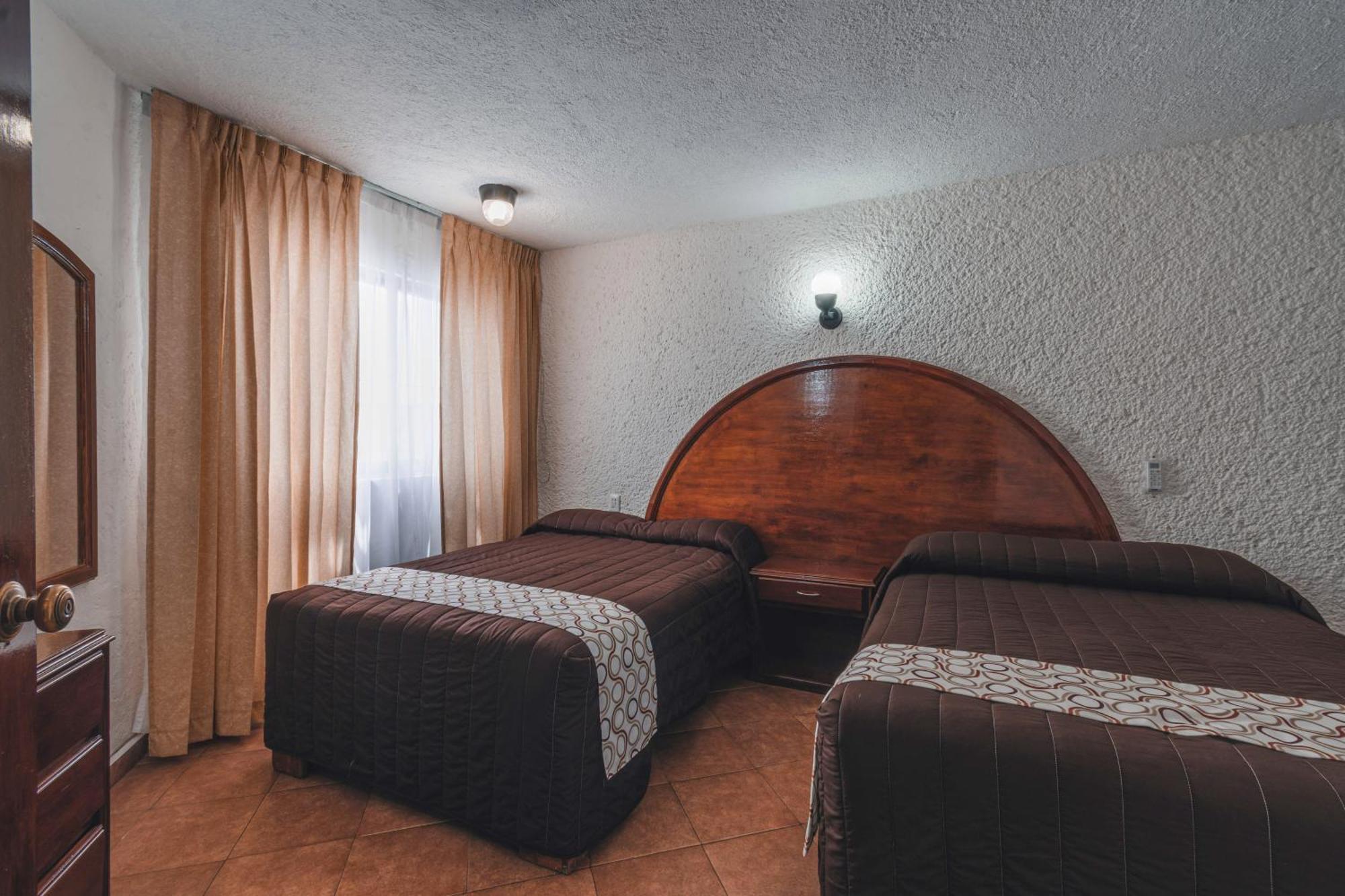 Hotel&Suites Villa del Sol Morelia Esterno foto