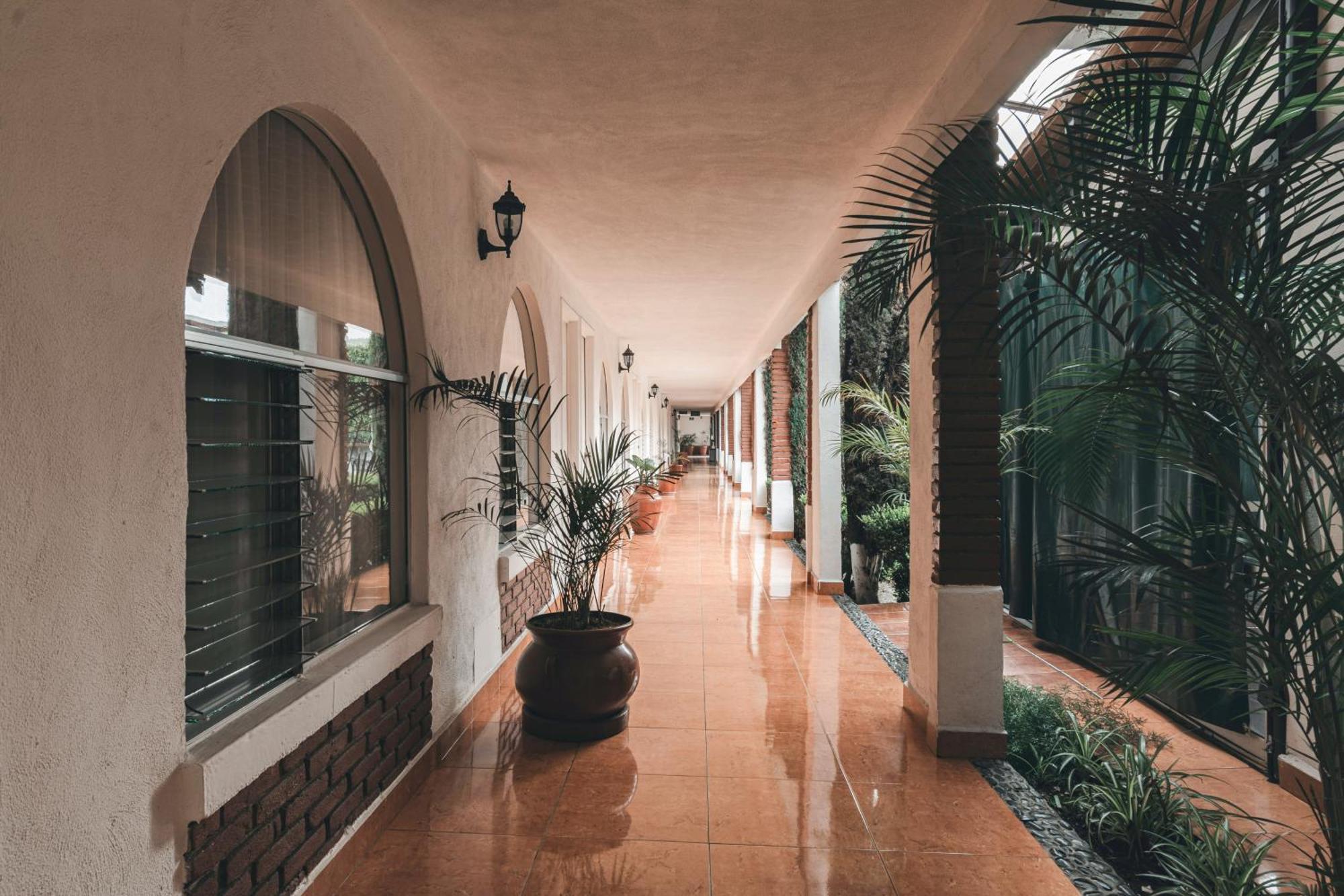 Hotel&Suites Villa del Sol Morelia Esterno foto