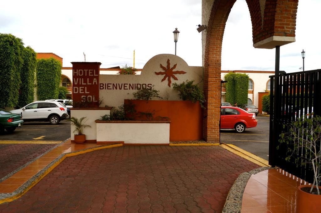 Hotel&Suites Villa del Sol Morelia Esterno foto