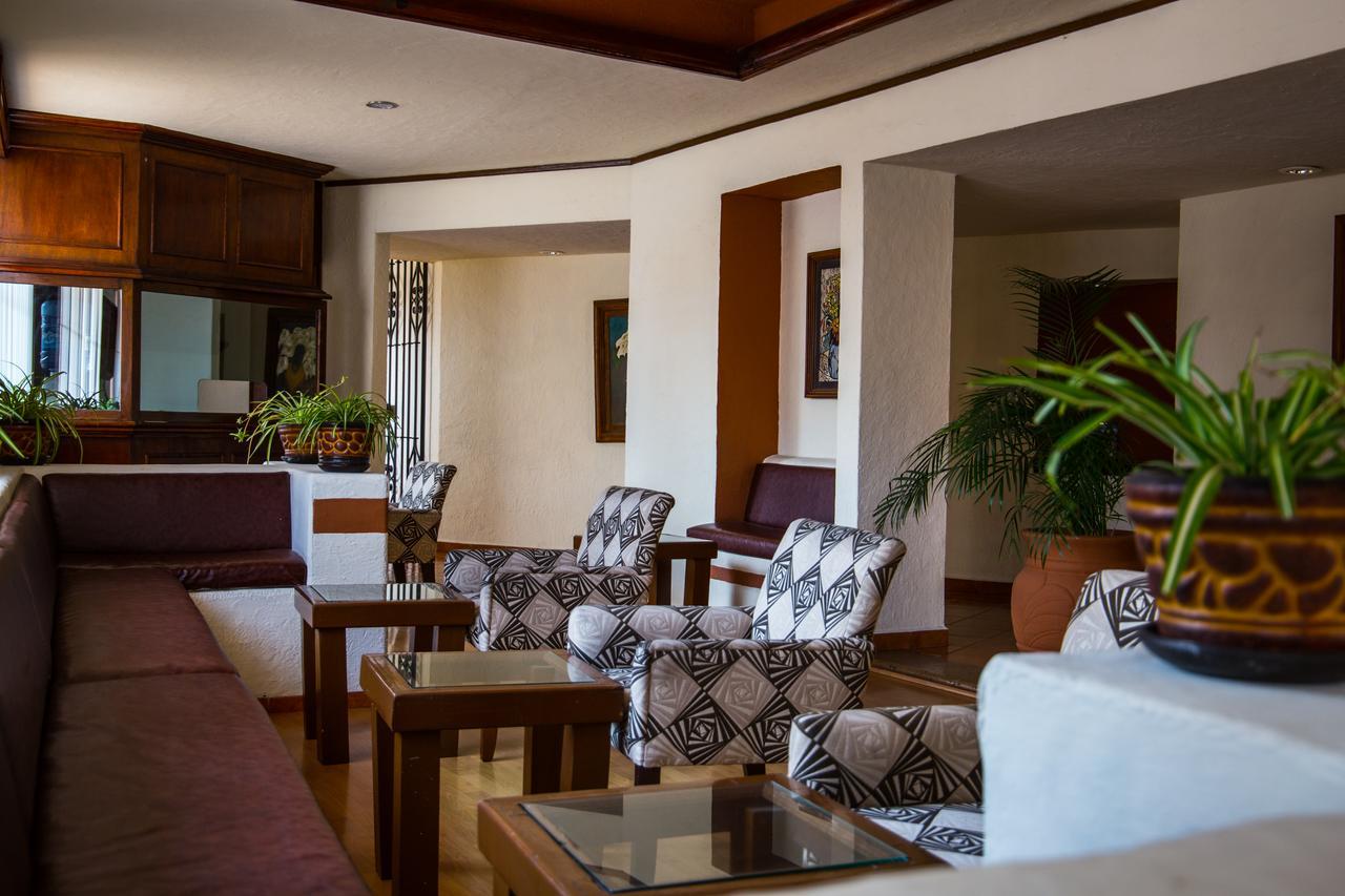 Hotel&Suites Villa del Sol Morelia Esterno foto